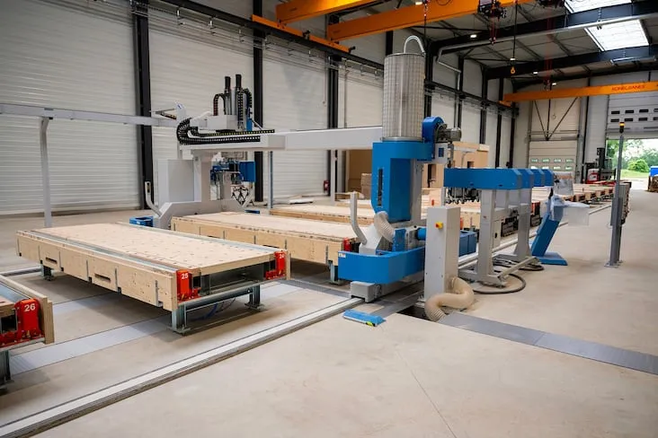 Construcción sostenible: la empresa francesa Spurgin refuerza su capacidad de producción de muros prefabricados de madera-paja