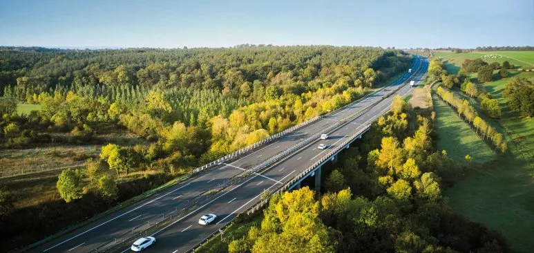 VINCI: Récord de Tráfico en Autopistas y Aeropuertos en 2025