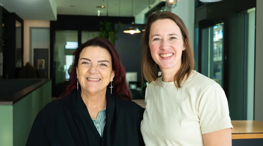 Kelli Wilson (à gauche), directrice générale de Bayou best foods et Deniz Ficicioglu (à droite), directrice générale de BettaF!sh. Crédits : Bayou Best Foods