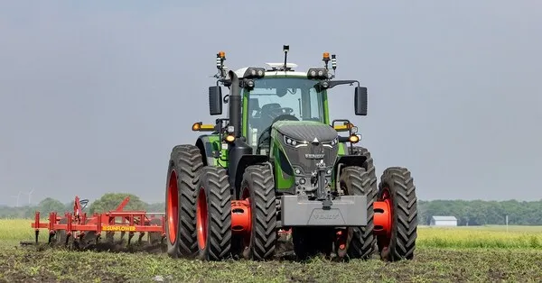 AGCO Wins Davidson Award for OutRun™ Solution | Tillage